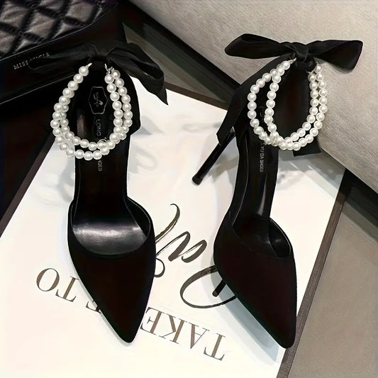 heeled shoes