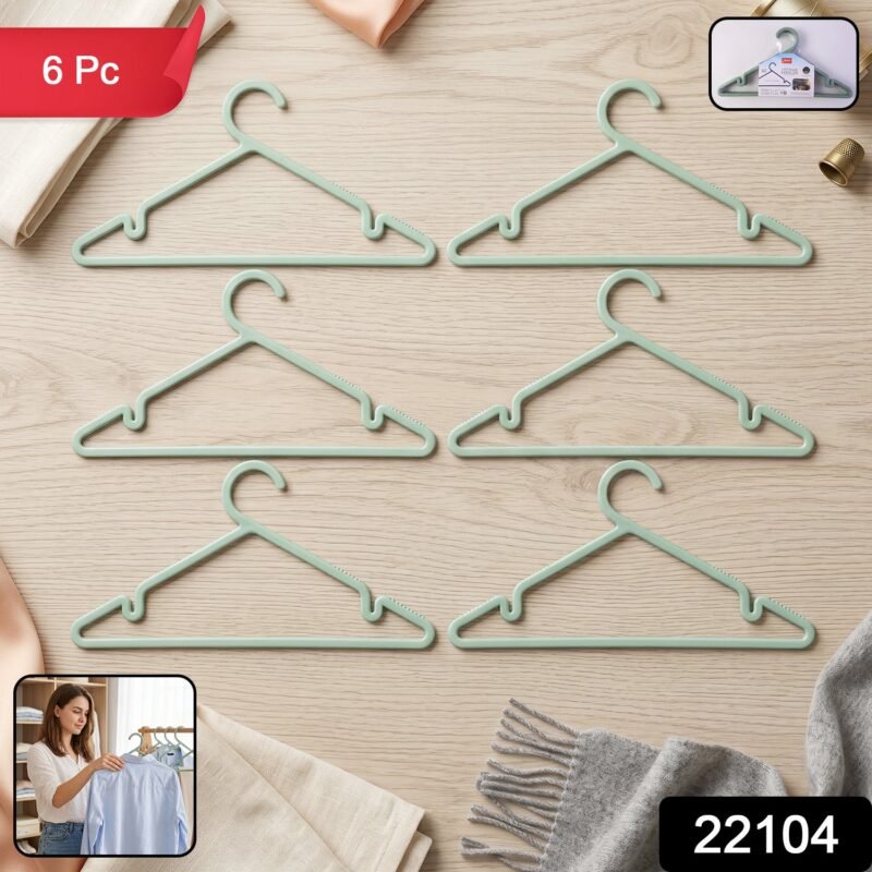 22104.jpg Plastic Clothes Hangers � Non-Slip Design for Safe Grip and Organization