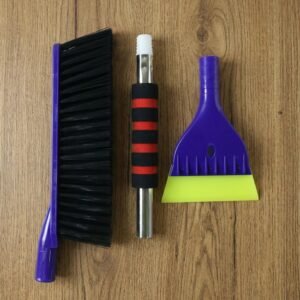 CarSnowScraperandBrush-05_a4800e1d-56ea-4aa1-b983-bb942616f374.jpg Multipurpose Cleaning Brush � Dual Function for Deep Cleaning
