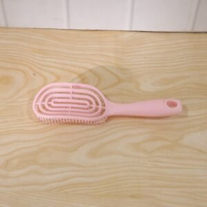 CurvedHairbrush-live.jpg Detangling Hair Brush � Faster Drying & Gentle Scalp Massage
