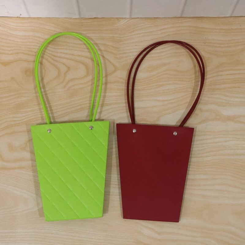 Flower-Bags-8.jpg Flower Packaging Bag � Reusable Waterproof Gift Carrier for Bouquets