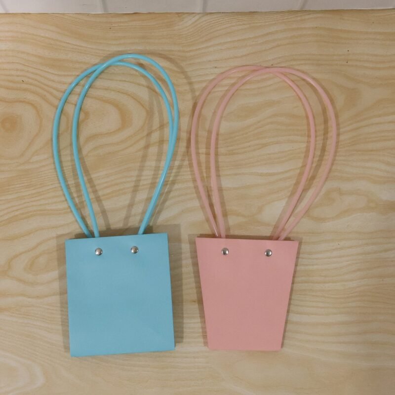 Flower Packaging Bag � Foldable Waterproof Handle for Gifts