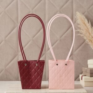 Foldable Flower Packaging Bag � Elegant & Water-Resistant Design