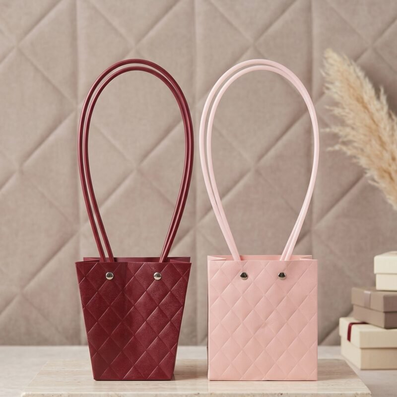 Foldable Flower Packaging Bag � Elegant & Water-Resistant Design