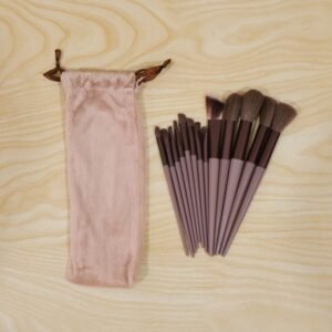 MakeupBrushSetwithPouch-live.jpg Professional Makeup Brush Set � Complete 13-Piece Collection with Pouch