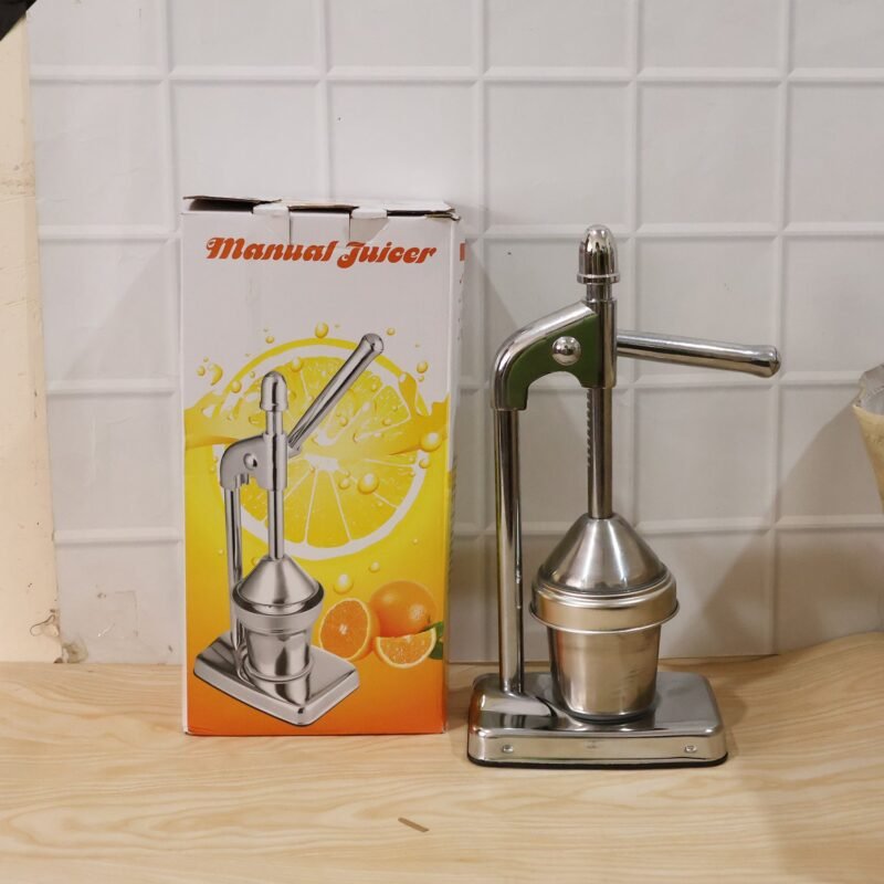 Citrus Juicer � Heavy Duty Manual Press for Maximum Extraction