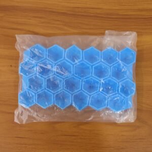 007_67cd3c2a-6b8e-448a-b56f-d2f6224de5c5.jpg Flexible Silicone Diamond Ice Cube Tray – Easy Release & Reusable
