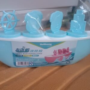 00a0c1b4-6fb1-418f-9249-c11a2f768f6e.jpg Boat-Shaped Ice Cream Mould with Piggy Design – 4 Cavity Popsicle Maker