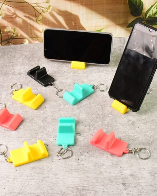 02_1be91a5a-0e45-496e-9ae9-6e4274b4f2a9.jpg Mobile Stand Keychain – Compact 2-in-1 Phone Holder