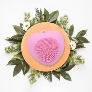 02_8ab0c1d5-8c0c-458c-b52f-789ee18ce1fb.jpg Silicone Face Wash Brush – Heart-Shaped Deep Cleansing | Glimmerly