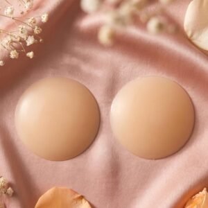 02_9b9f072f-4793-443c-93be-30db967f78dd.jpg Reusable Silicone Nipple Cover Patches – Seamless & Comfortable Fit