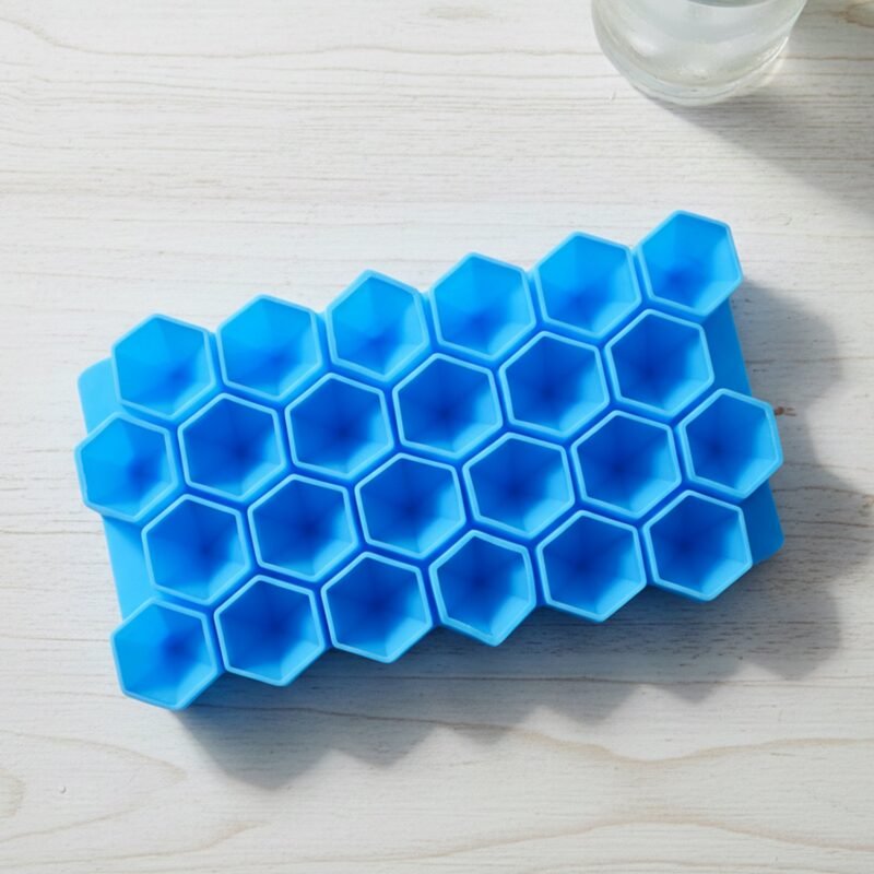 02_b91d9665-705a-4a75-bb27-1de4c7845746.jpg Flexible Silicone Diamond Ice Cube Tray – Easy Release & Reusable