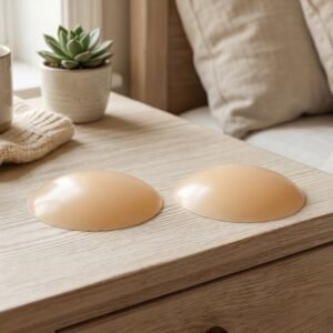 04_3f6cb283-e83e-4085-84b6-ae2366893181.jpg Reusable Silicone Nipple Cover Patches – Seamless & Comfortable Fit