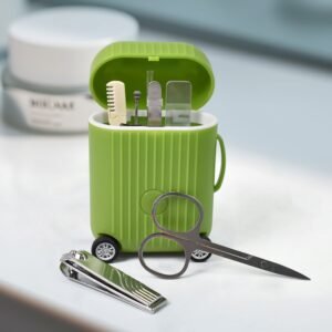 Manicure Pedicure Kit � 8-Pc Travel Grooming Set | Velvet Wipe