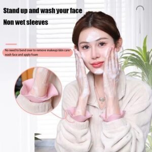 04_Wristbands.jpg Silicone Wrist Water Stopper � Prevents Water Runoff Easily