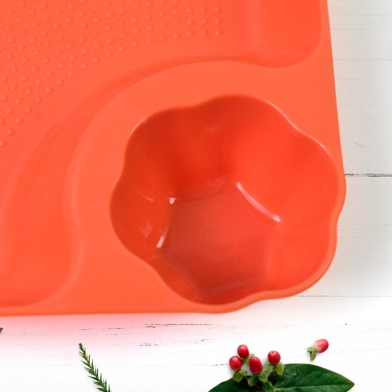 Plastic Plates with Dipping Saucer � Perfect for Snacks & Party Serveware