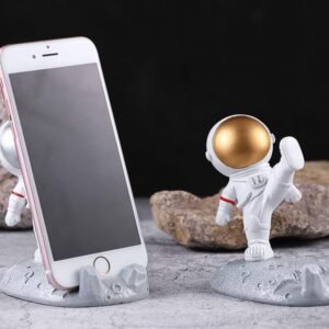 04_ea05c3a8-8963-4dfc-bafe-25762217c00b.jpg Astronaut Phone Holder � 3D Spaceman Design, Resin | PHOBIA