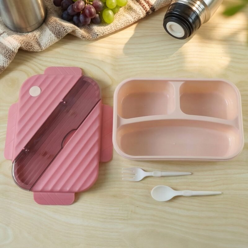 05_216818cc-772b-4eea-a5e9-c62cd6b920e5.jpg Plastic 3 Compartment Lunch Box for Kids – Organized & Portable