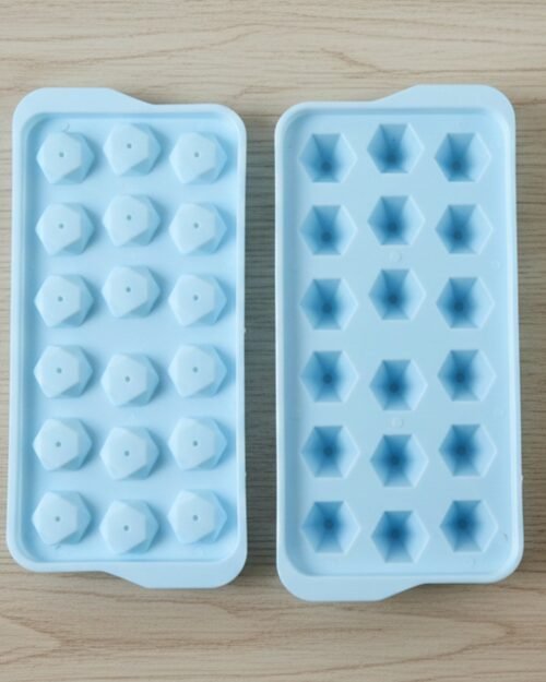 Plastic Ice Cube Tray – Multiple Ice Cubes for Quick Freezing