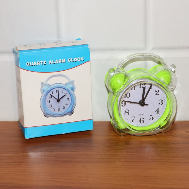 Quartz Analog Alarm Clock – Loud Alarm & Compact Design