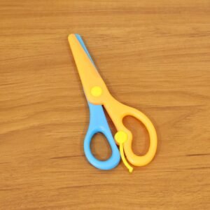 Child-Safe Plastic Safety Scissors – Rounded Tips for Kids' Crafts