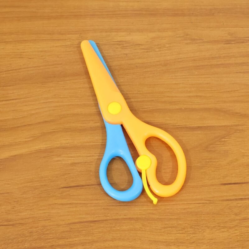 Child-Safe Plastic Safety Scissors – Rounded Tips for Kids' Crafts