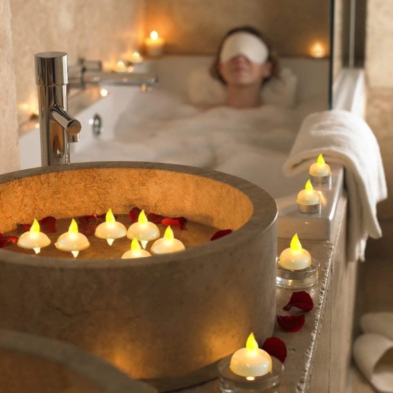 Flameless Floating Candles � Safe & Long-lasting Water Decor