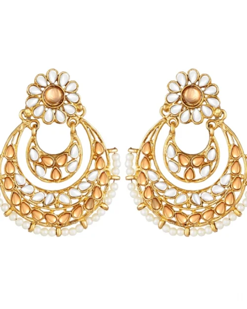 53534544400_0b95b039f0_o_d-1000x1000-1.webp Generic Women's Rose Gold Plated Alloy Kundan Earrings & Mangtikka (White & Gold)
