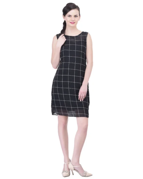 53610378864_cb25eb67b0_o_d-1000x1000-1.webp Generic Women's Cotton Blend Checked Sleeveless Sheath Dress (Black)