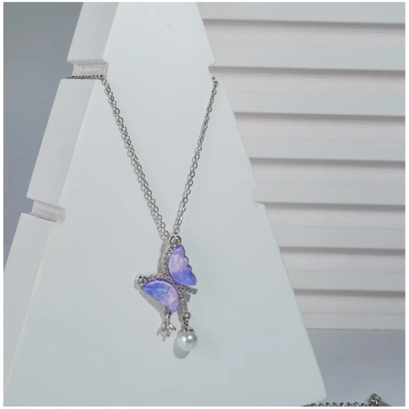 Generic Women's Stainless Steel Butterfly Dailywear Pendent Delicate Chain (Silver Plated)