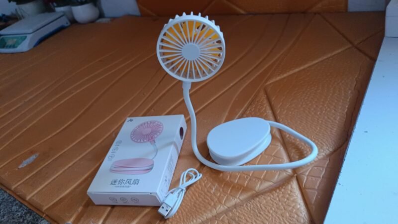 Mini USB Fan – Compact & Portable Desk Cooling