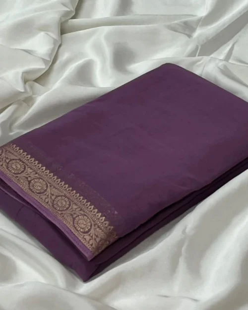 Generic Women's Crepe Chit Pallu Solid Saree With Unstitched Blouse 5.5Mtr (Violet)