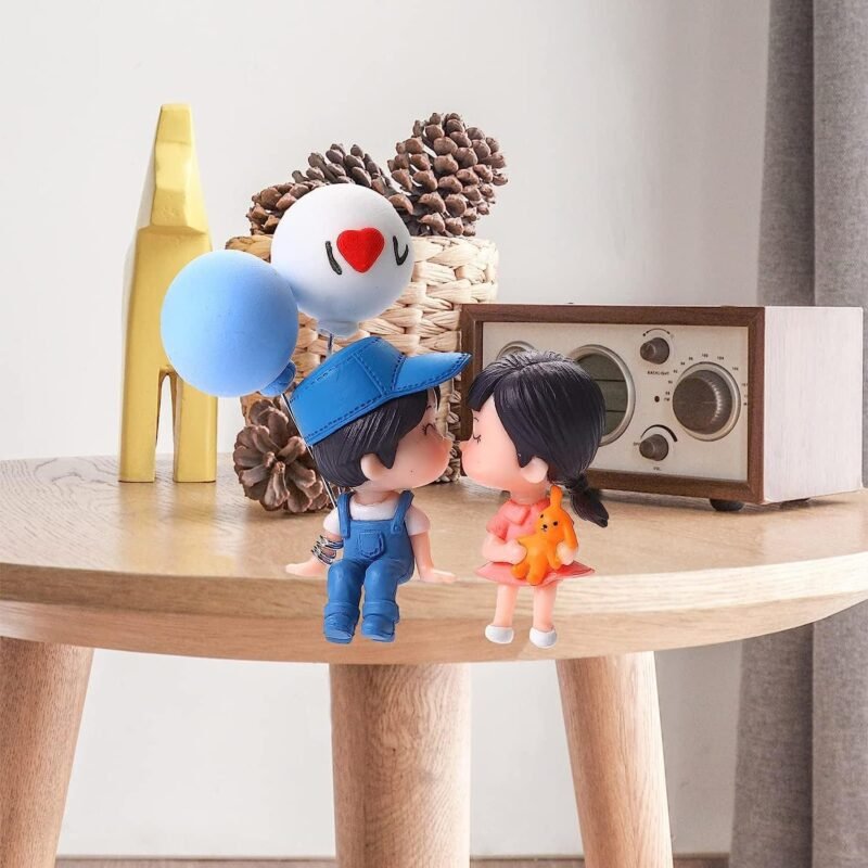Cute-Couple-Figurines_02.jpg Cute Couple Car Dashboard Figurine – Romantic Mini Showpiece for Car & Home