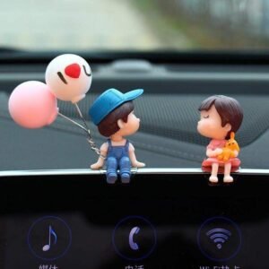 Cute-Couple-Figurines_03.jpg Cute Couple Car Dashboard Figurine – Romantic Mini Showpiece for Car & Home
