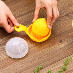 Hand-Operated Citrus Juicer � Compact, Easy to Use & Mess-Free