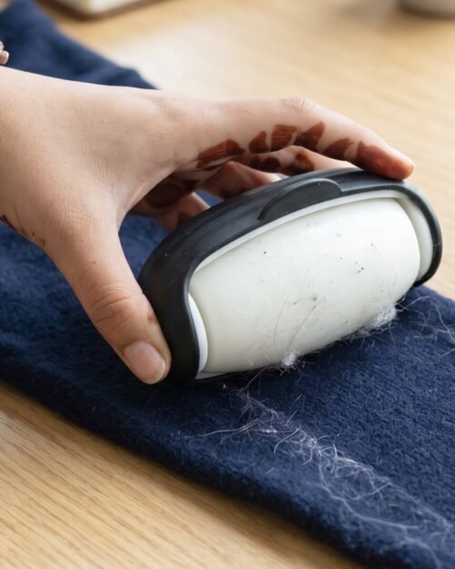 Reusable Penguin Lint Roller � Eco-friendly & Compact Cleaning Solution