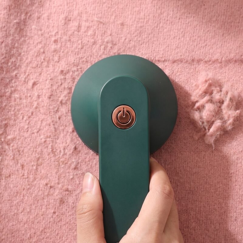 Electric USB Lint Remover � Cordless Fabric & Clothes Fuzz Shaver