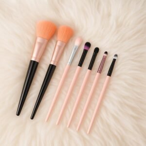 Mackup-Brush-01.jpg Professional Soft Makeup Brush Set – 7-Pc with Travel Pouch
