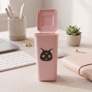 MiniDesktopTrashbox-06.jpg Mini Trash Can Pen Stand � Cute Desk Organizer with Lid