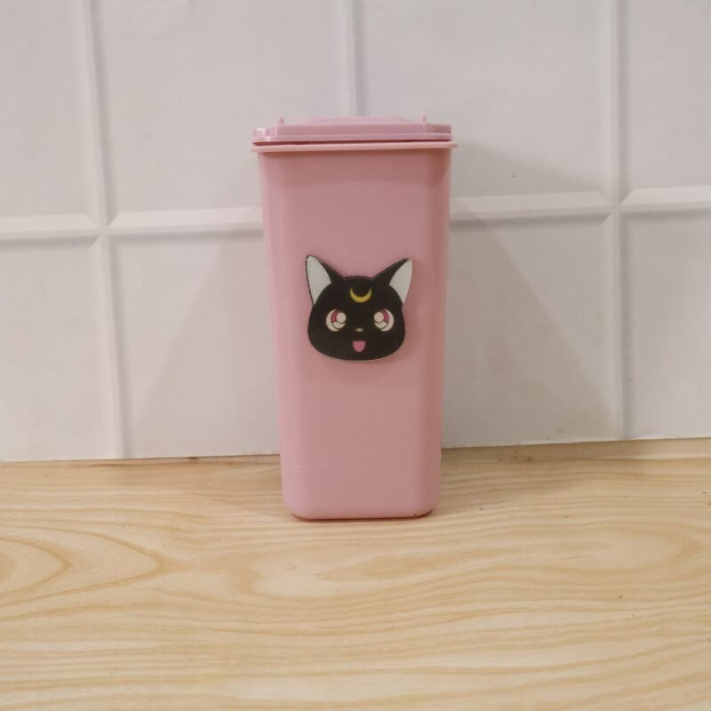 MiniDesktopTrashbox-live.jpg Mini Trash Can Pen Stand � Cute Desk Organizer with Lid