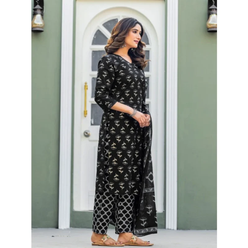 PID-63058-Women-s-Cotton-Blend-Printed-Kurti-With-Pant-Dupatta-Set-Black-4-1000x1000-1.webp Generic Women's Cotton Blend Printed Kurti With Pant Dupatta Set (Black)