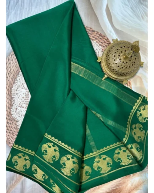 PID-64871-Women-s-Crape-Chit-Pallu-Solid-Saree-With-Unstitched-Blouse-5-5-Mtr-Green-1-1000x1000-1.webp Generic Women's Crepe Chit Pallu Solid Saree With Unstitched Blouse 5.5Mtr (Green)