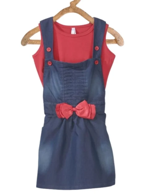 Generic Girl's Denim & Cotton Bow Sleeveless Dungaree (Red)