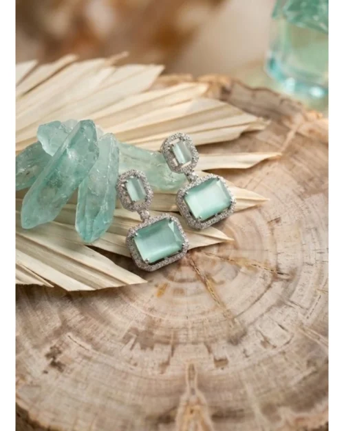 Generic Women's Brass Silver Plated Drop Earrings (Turquoise)