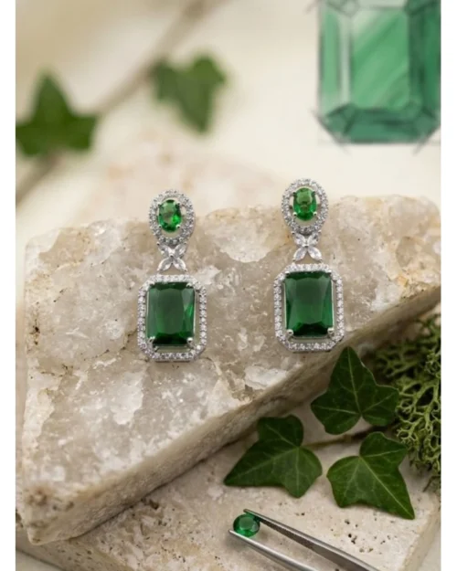 Generic Women's Brass Silver Plated Drop Earrings (Green)