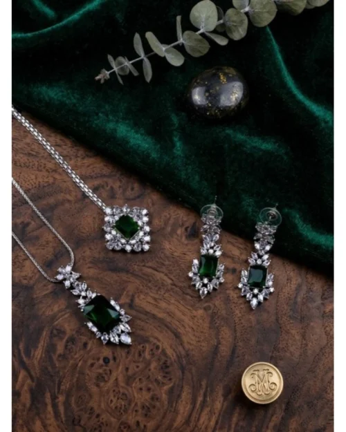 Generic Women's Brass Silver Plated Pendant Set (Green)