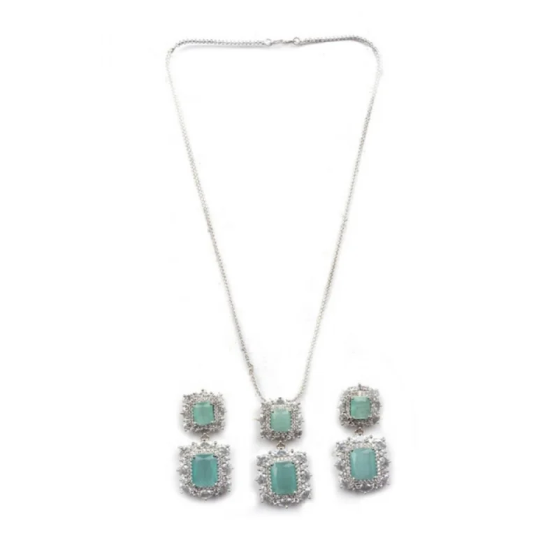 Generic Women's Brass Silver Plated Pendant Set (Mint)
