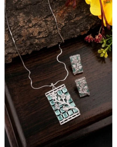 Generic Women's Brass Silver Plated Pendant Set (Turquoise)