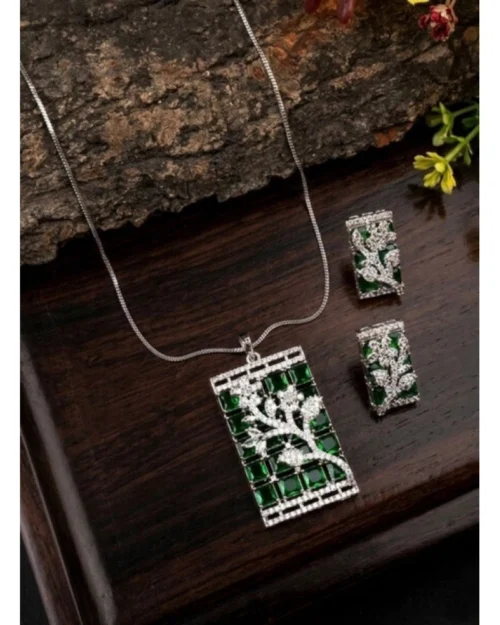 Generic Women's Brass Silver Plated Pendant Set (Green)