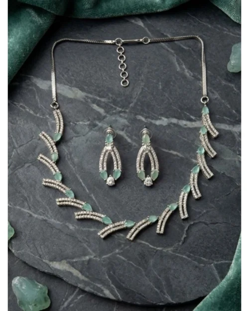 Generic Women's Brass Silver Plated Necklace set (Turquoise)